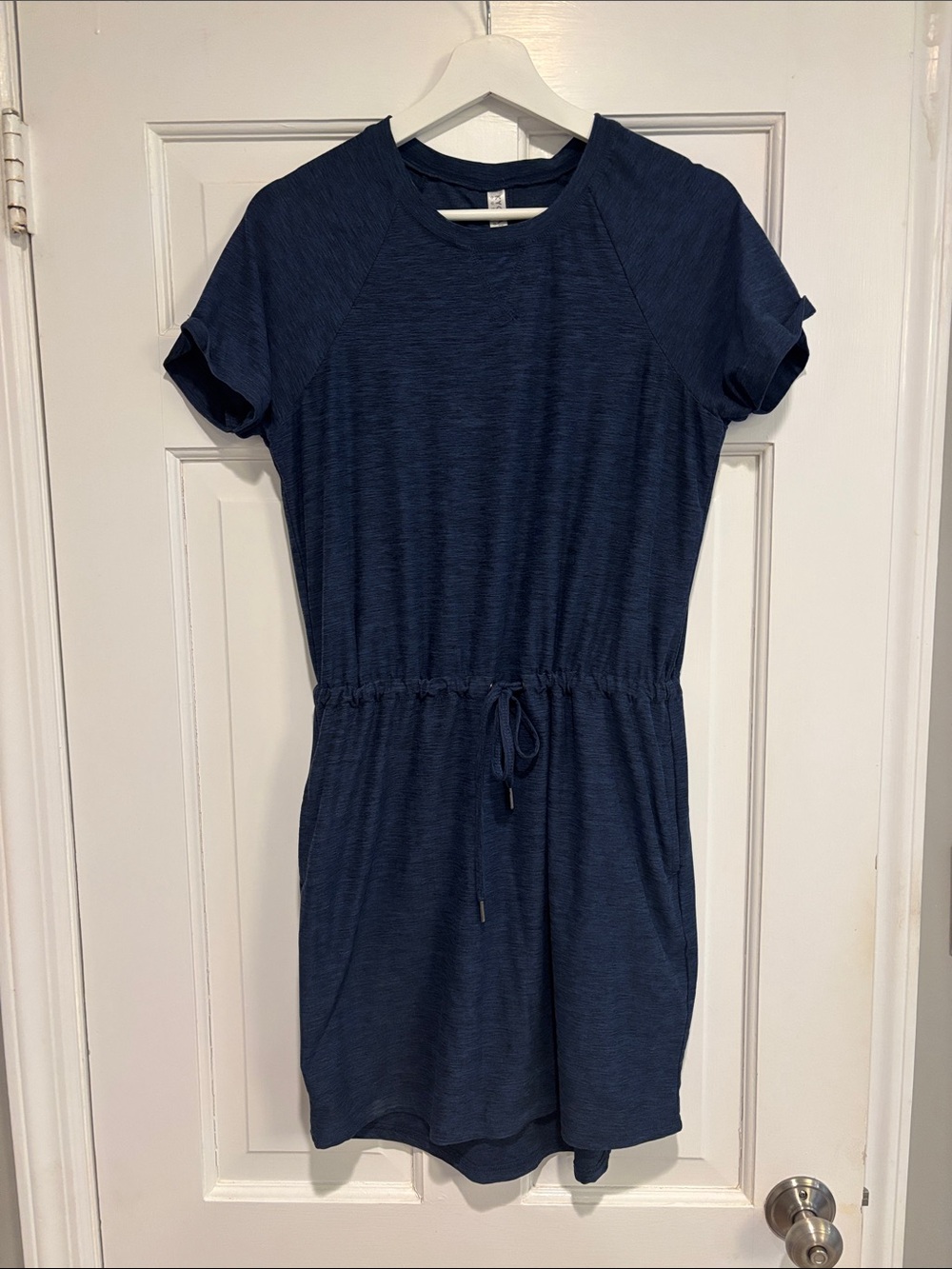 Stretchy navy dress